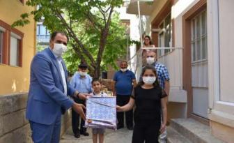 Evde Kalıp Ailemle Oynuyorum