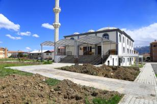 Park Bahçelerde Çalışma Devam Ediyor