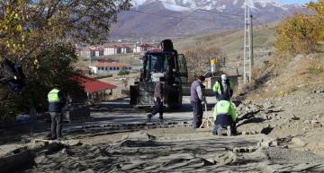 Belediye Çalışmalarını Sürdürüyor