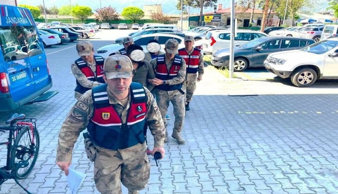 Hırsızlar Kaçamadan Yakalandılar