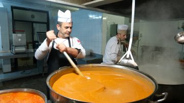 İhtiyaç Sahiplerine İftarlık Belediye’den