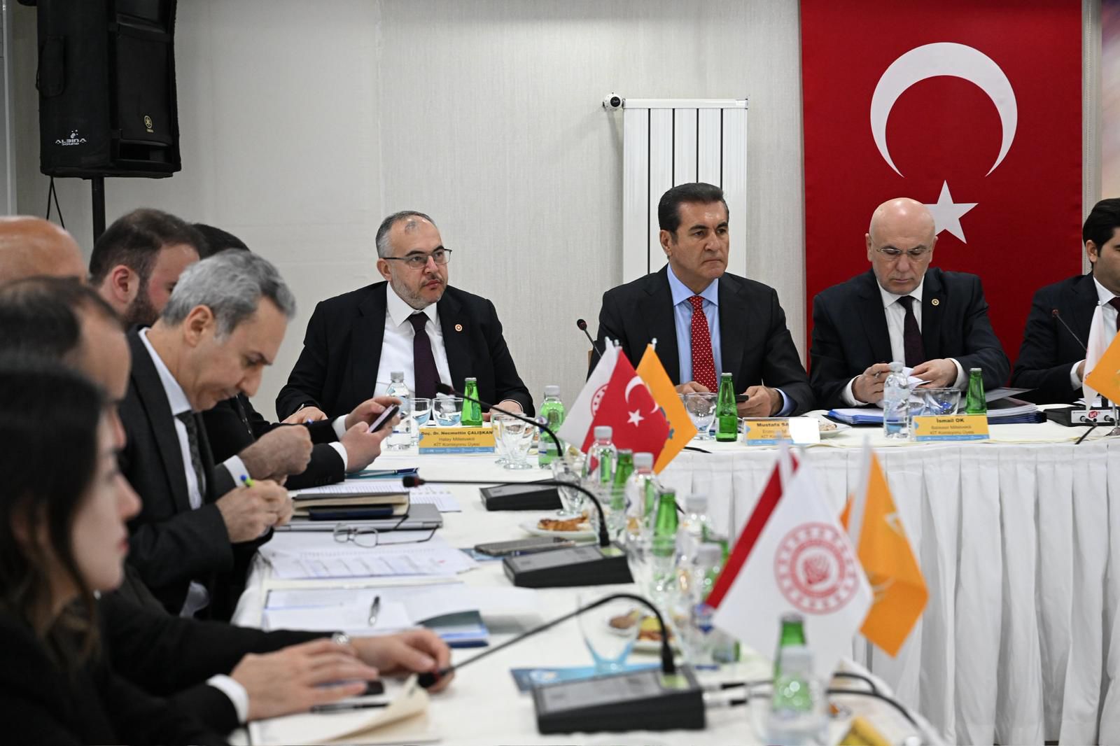Sarıgül; “PTT Başmüdürlüğünü kapatmayın, kaybetmekten bıktık!”
