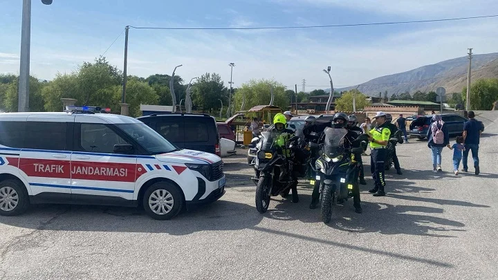 Jandarma Asayişi Sağlıyor