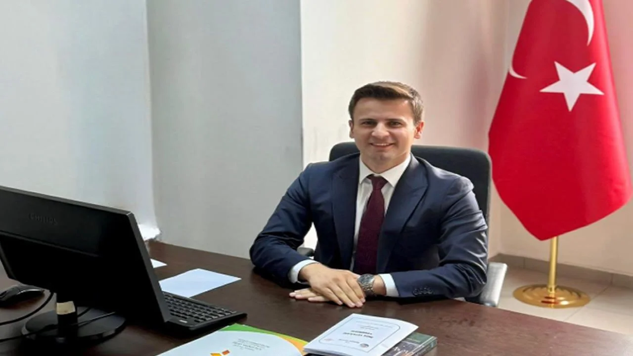 Şırnaklı Kaymakamdan Öğrencilere ve İhtiyaç Sahibi Ailelere Destek